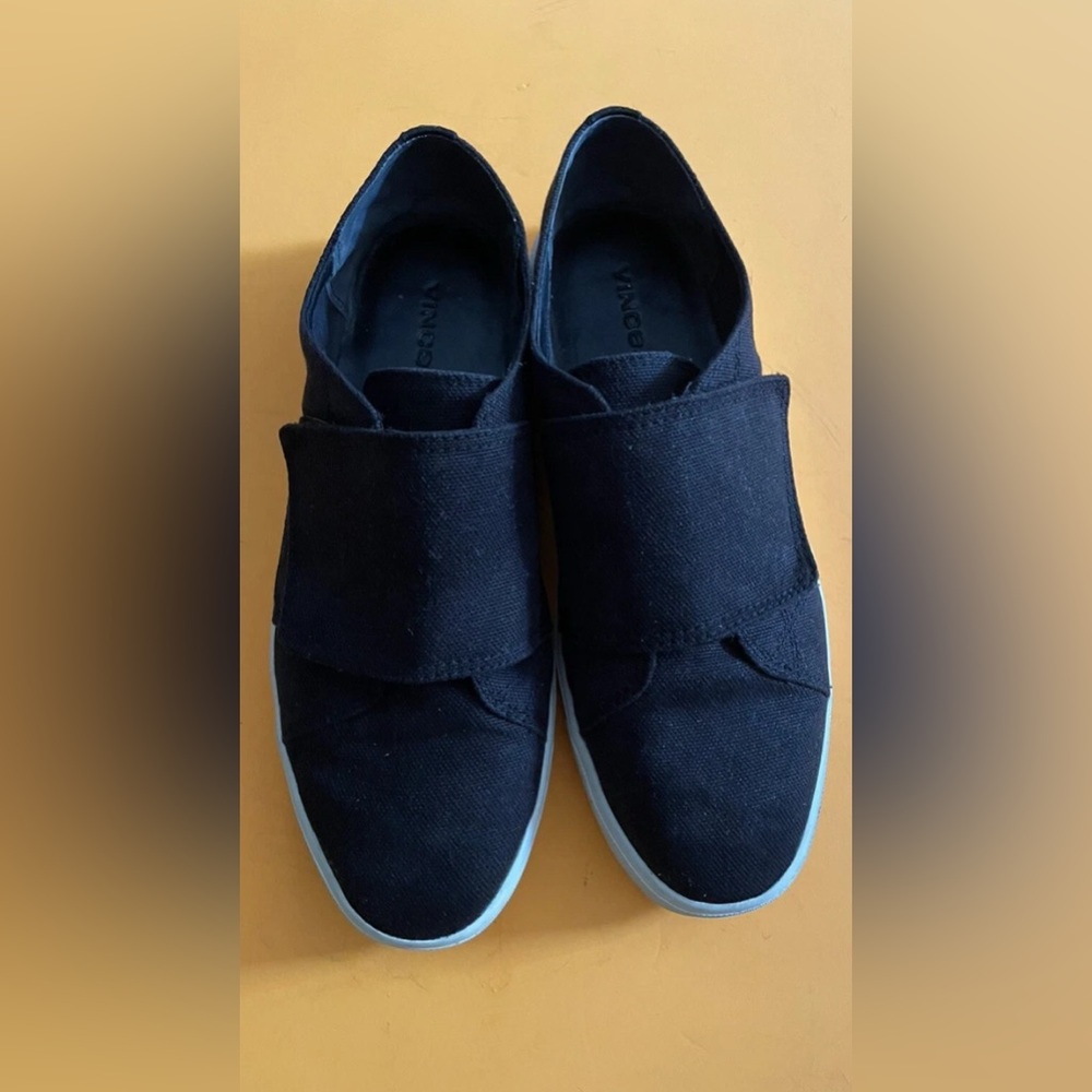 vince. black Blair Canvas Sneaker sz 8.5
